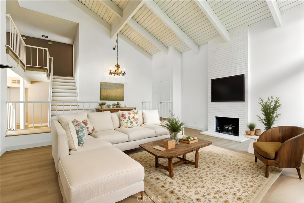 24446 Corta Cresta Drive