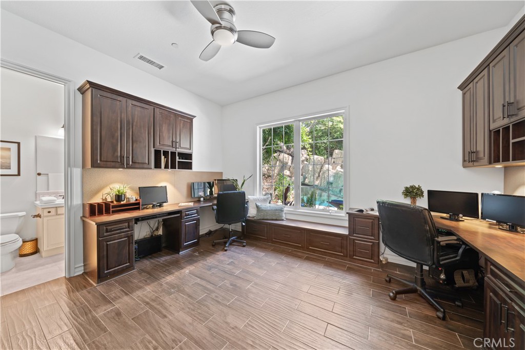 26012 Horseshoe Circle