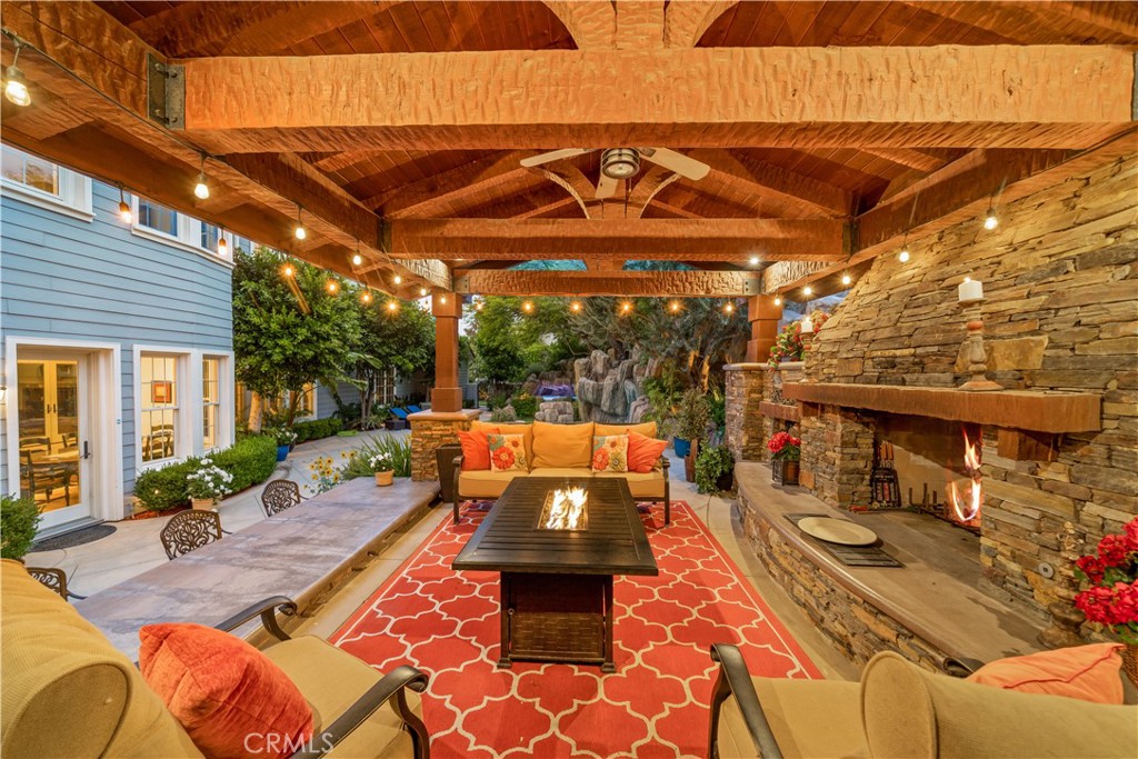 26012 Horseshoe Circle