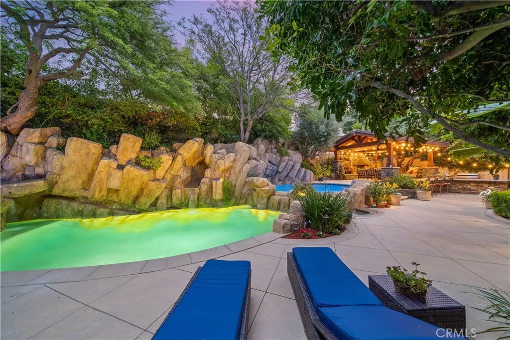 26012 Horseshoe Circle