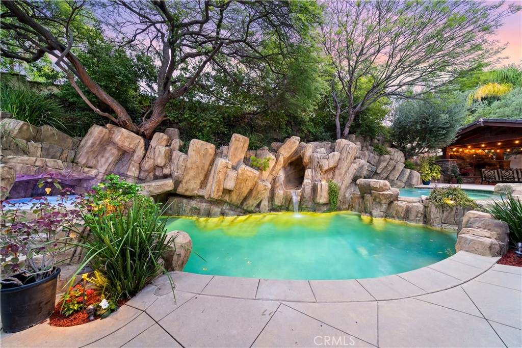 26012 Horseshoe Circle