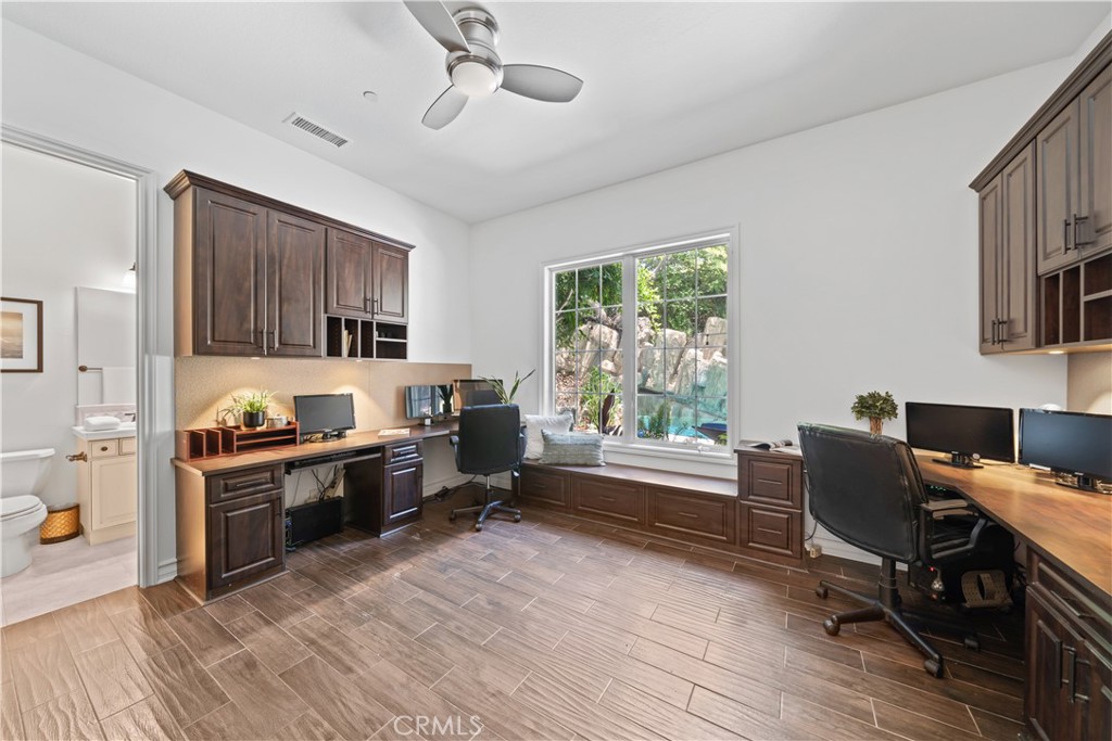 26012 Horseshoe Circle