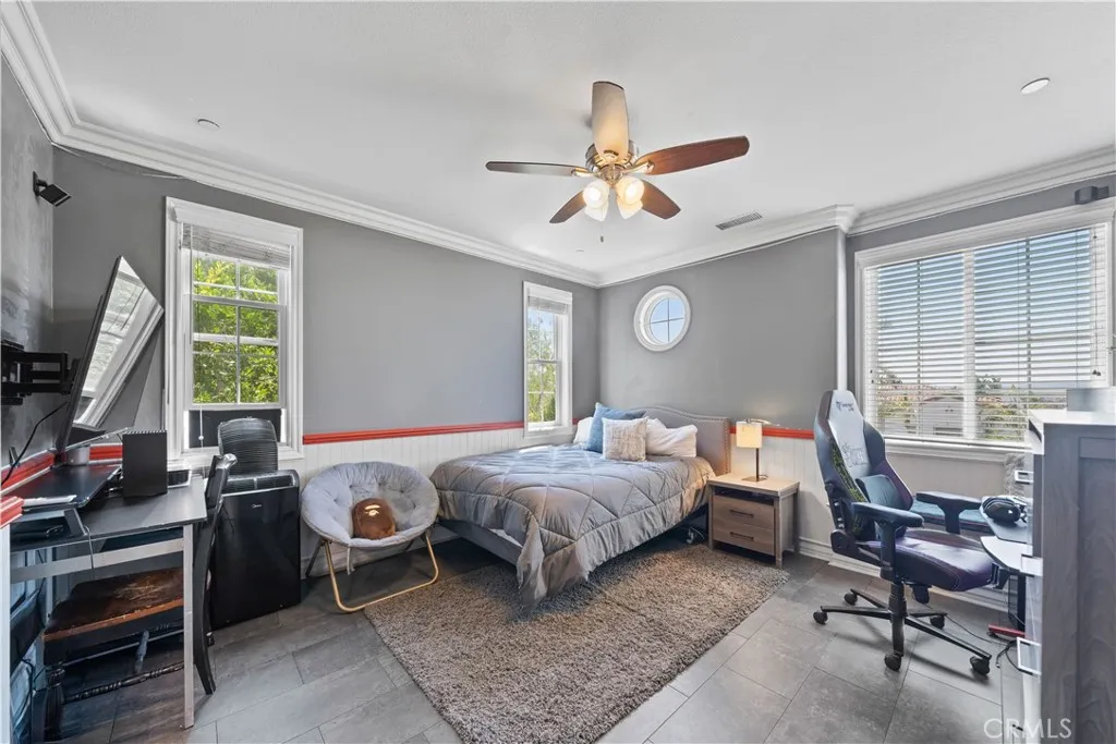 26012 Horseshoe Circle