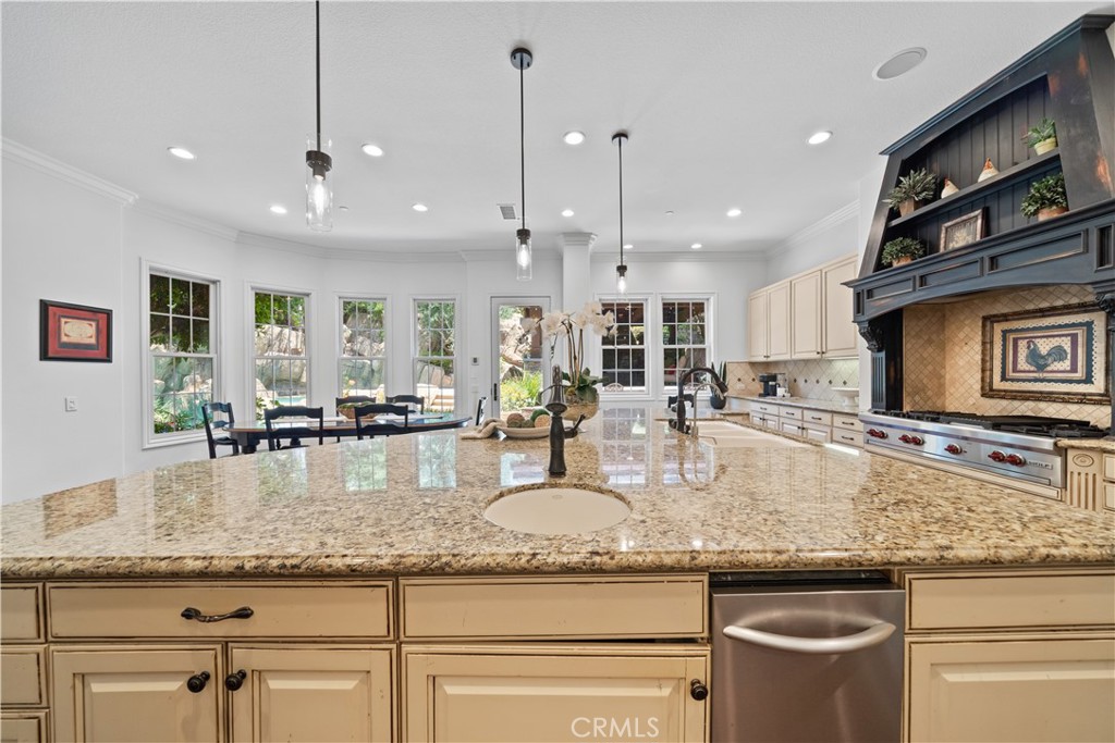 26012 Horseshoe Circle