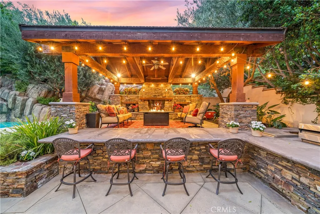 26012 Horseshoe Circle