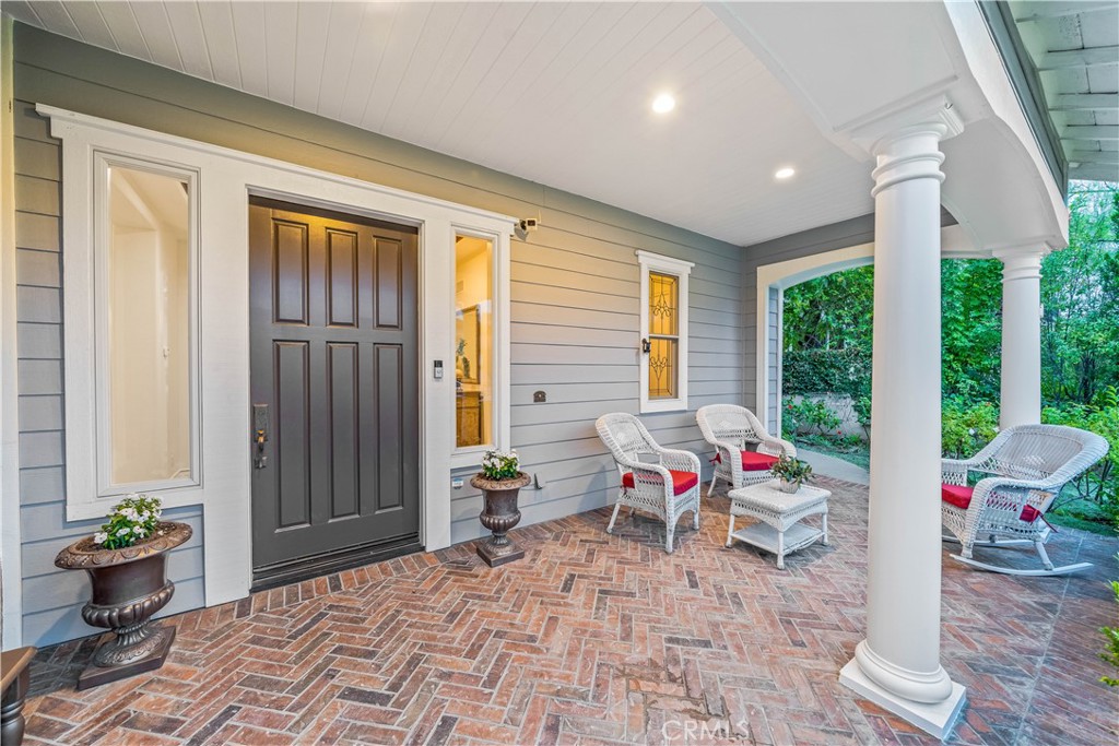 26012 Horseshoe Circle