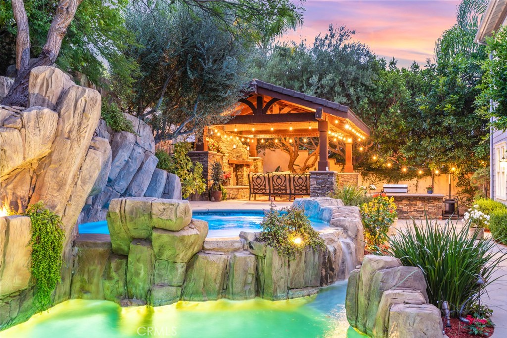 26012 Horseshoe Circle