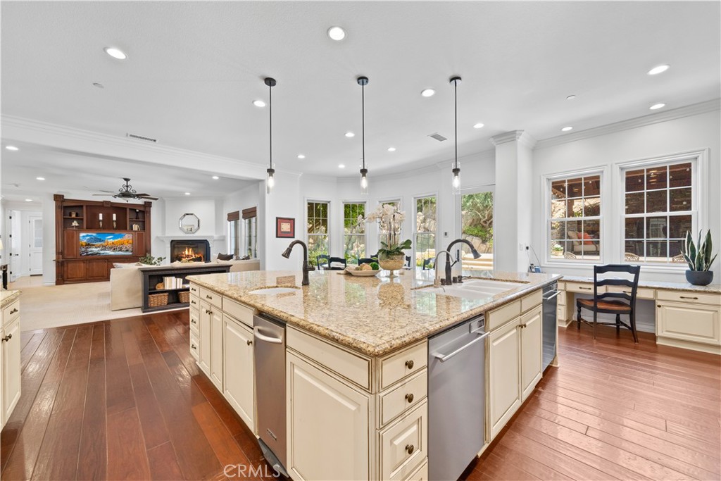 26012 Horseshoe Circle