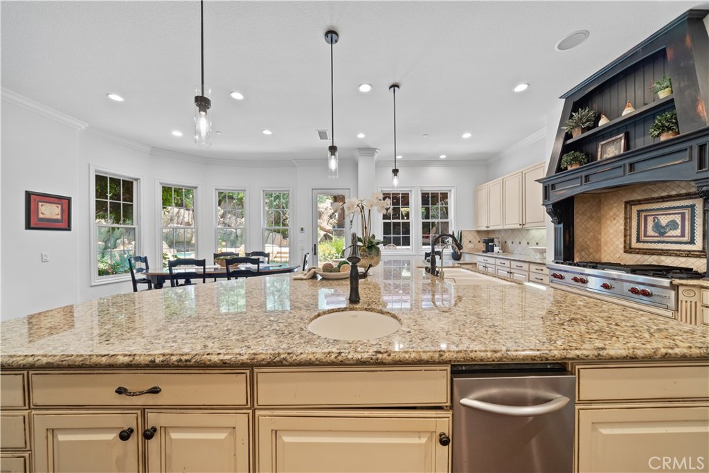 26012 Horseshoe Circle