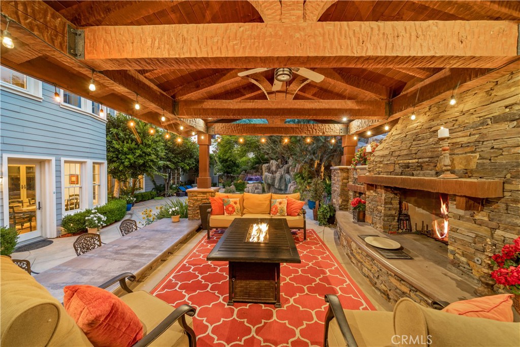 26012 Horseshoe Circle