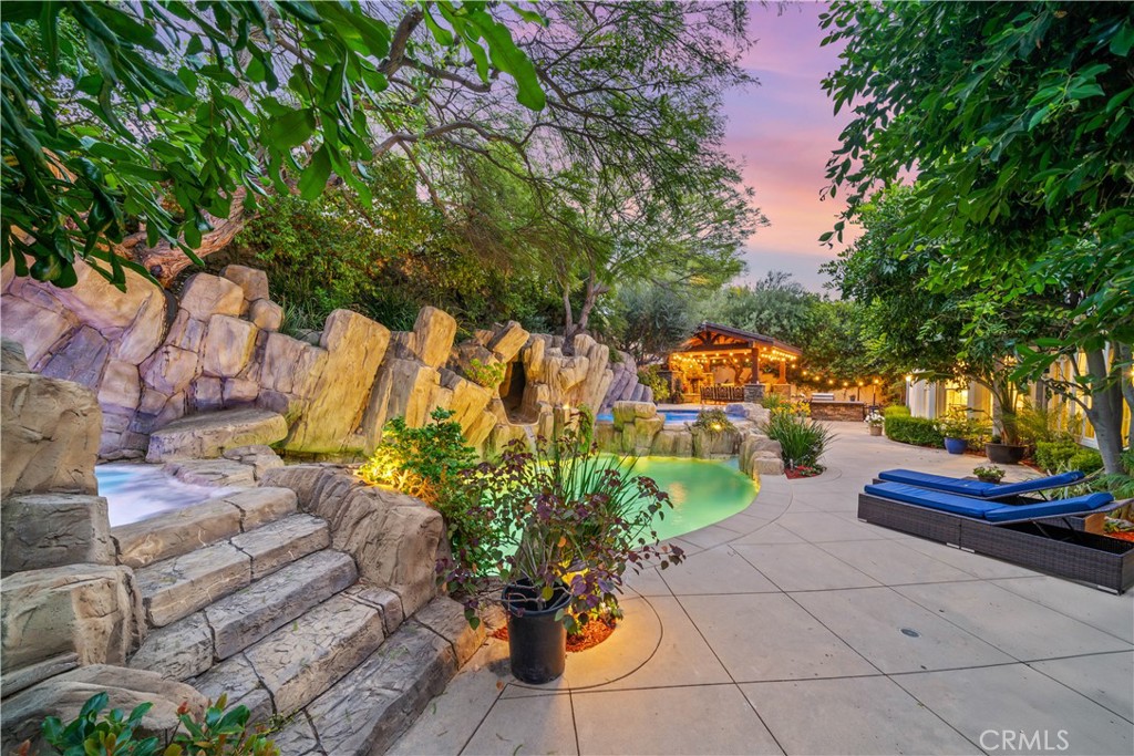 26012 Horseshoe Circle