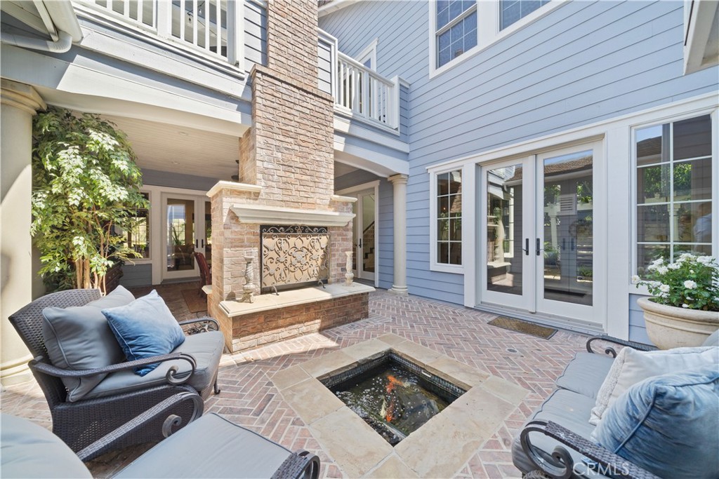 26012 Horseshoe Circle