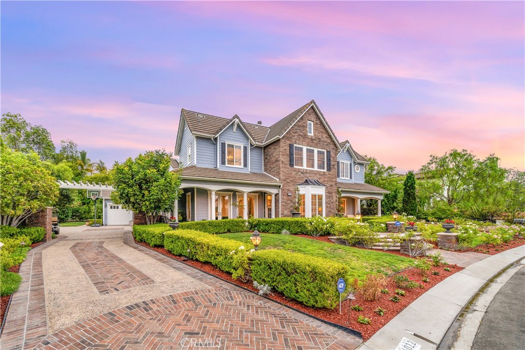 26012 Horseshoe Circle