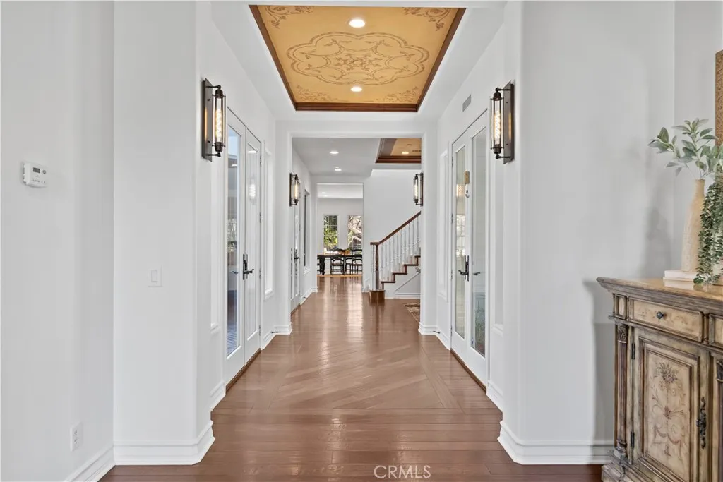 26012 Horseshoe Circle