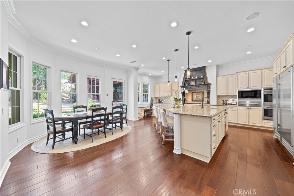 26012 Horseshoe Circle