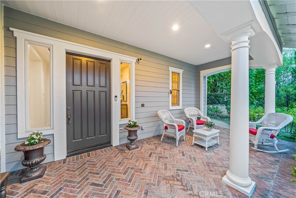 26012 Horseshoe Circle