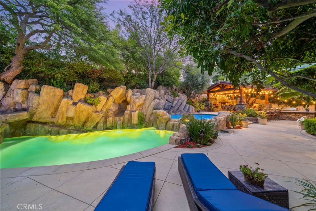 26012 Horseshoe Circle