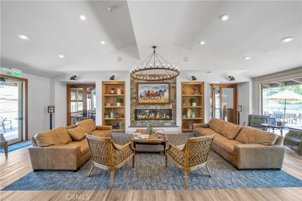 26012 Horseshoe Circle