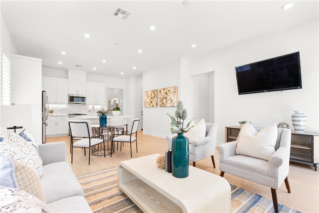 806 Sunrise Road