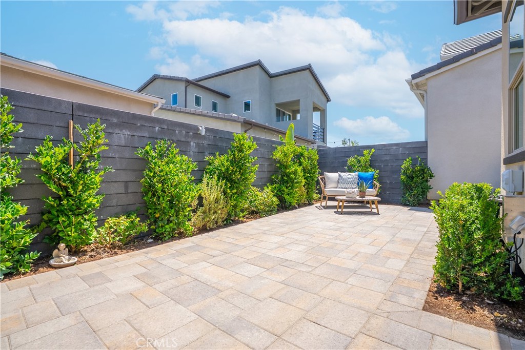 806 Sunrise Road