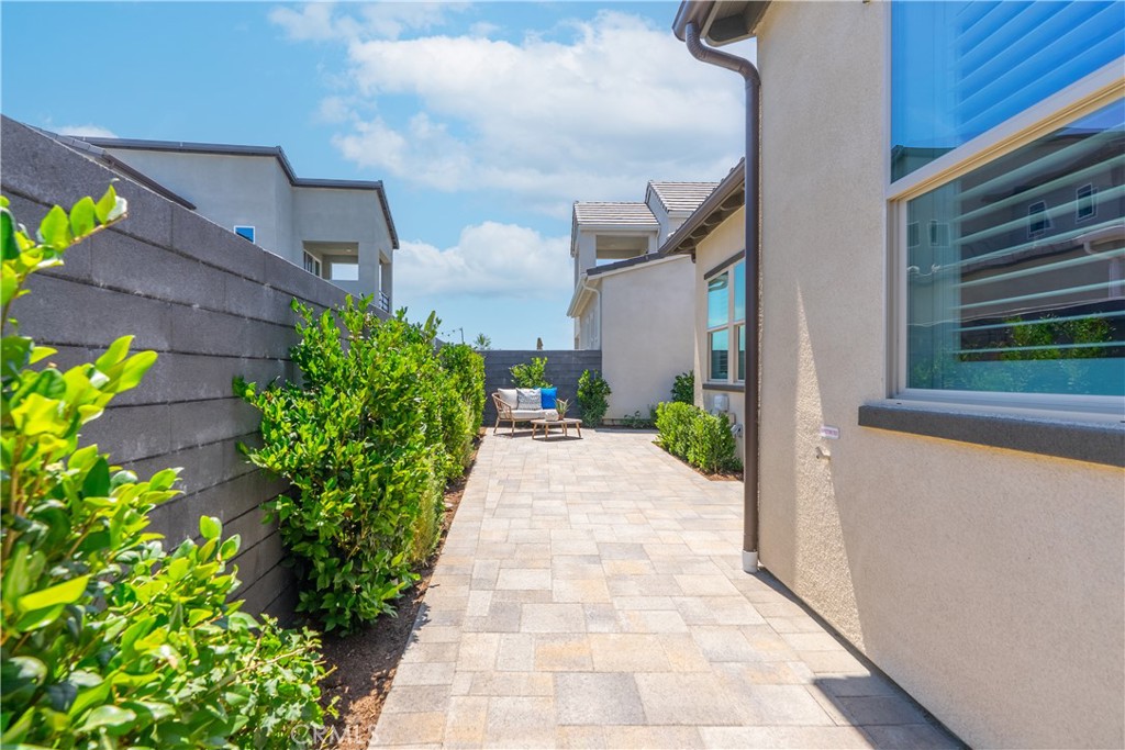 806 Sunrise Road