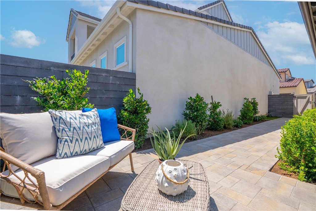 806 Sunrise Road