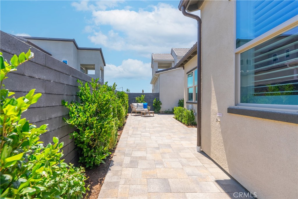 806 Sunrise Road