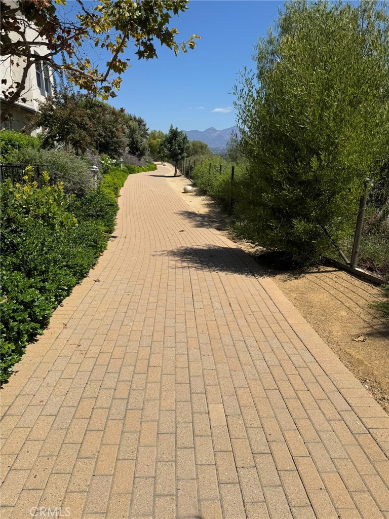35 Vantis Drive