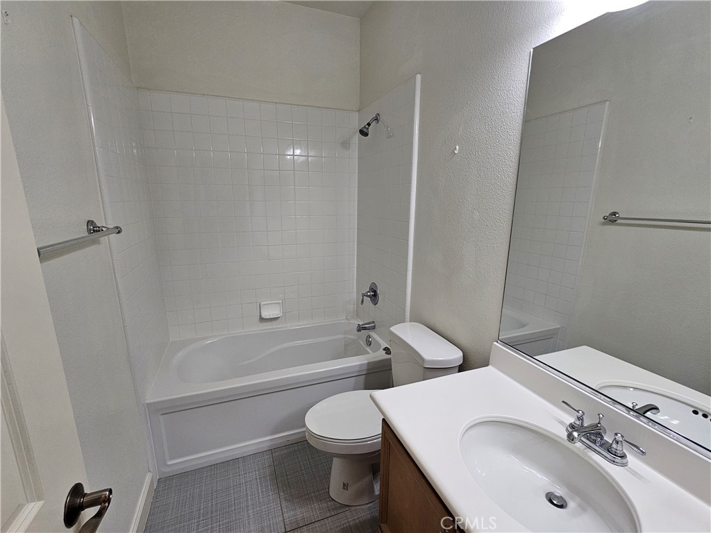 35 Vantis Drive