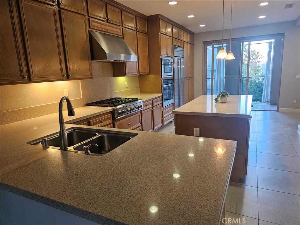 35 Vantis Drive