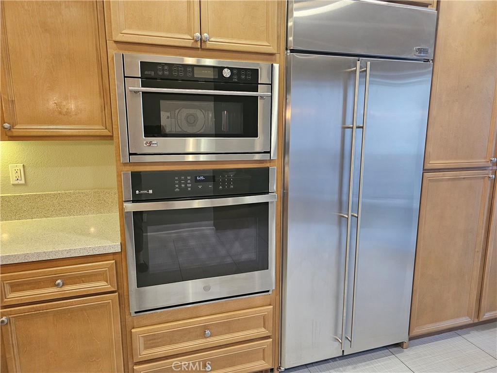 35 Vantis Drive