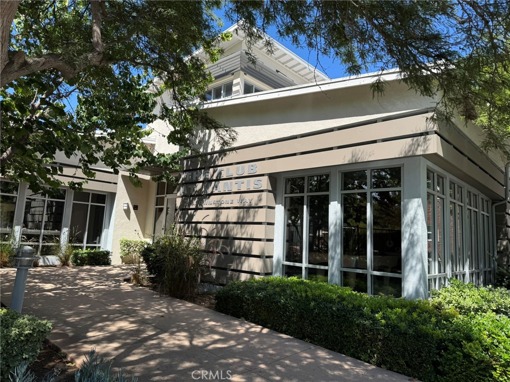 35 Vantis Drive