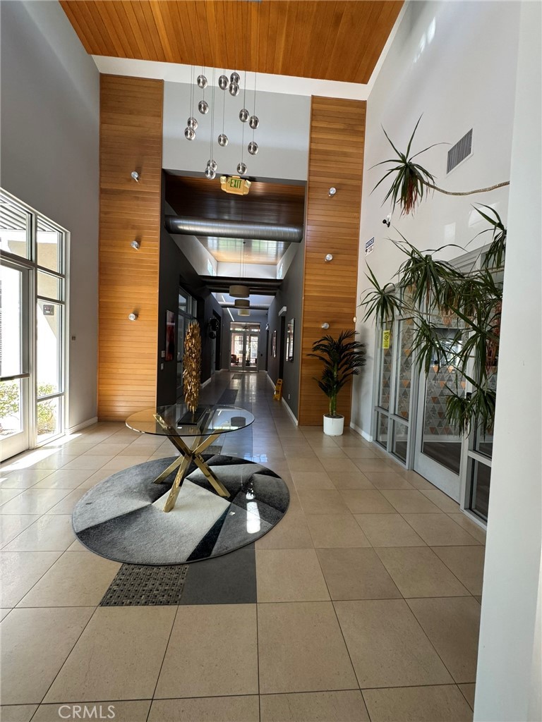 35 Vantis Drive