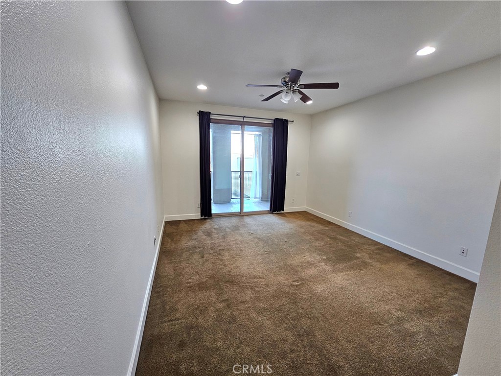 35 Vantis Drive