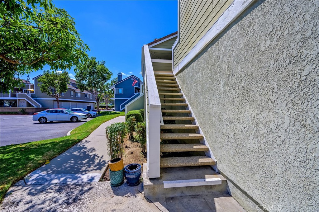 25 Clover Lane 359