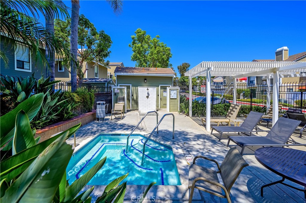 25 Clover Lane 359