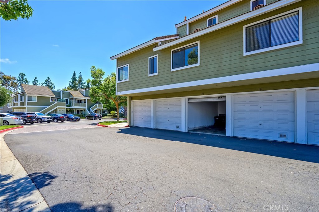 25 Clover Lane 359