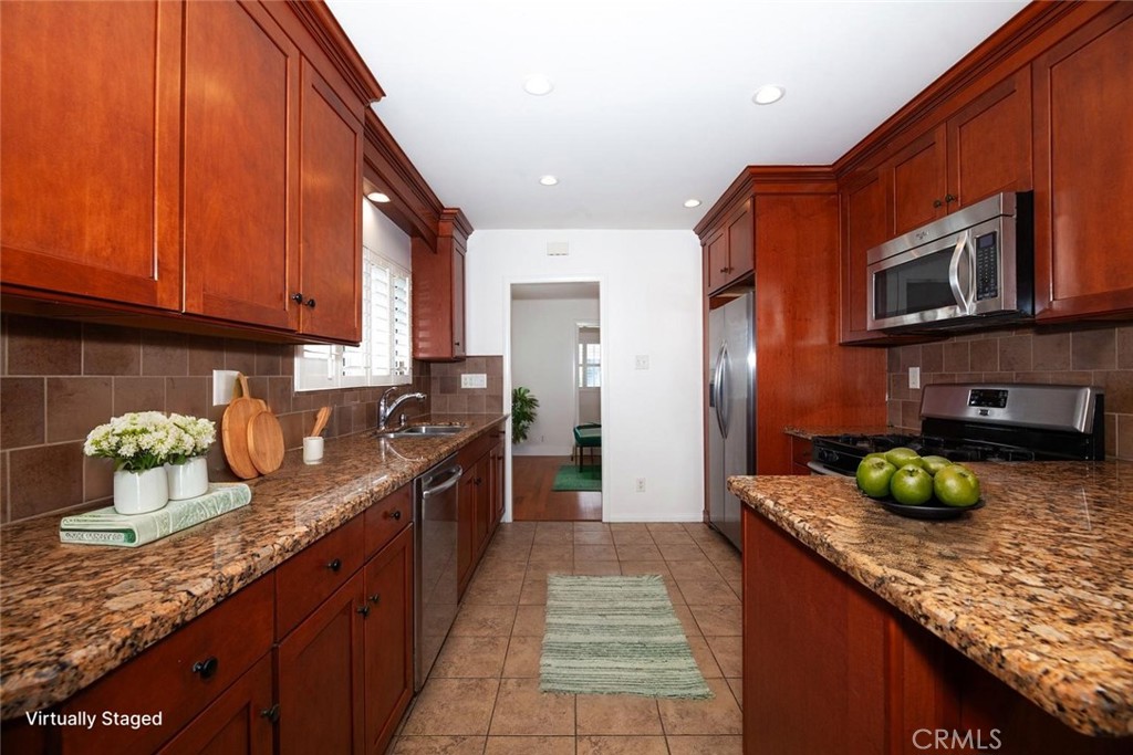 2429 W 73rd Street