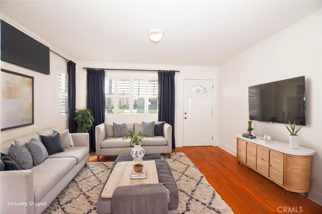 2429 W 73rd Street