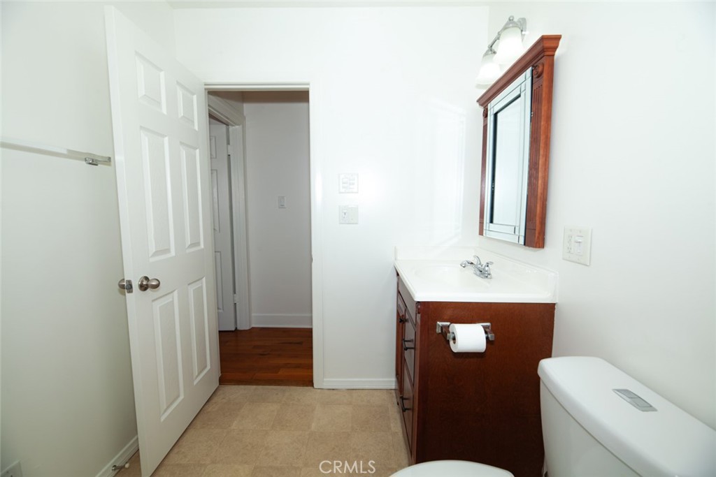 2429 W 73rd Street
