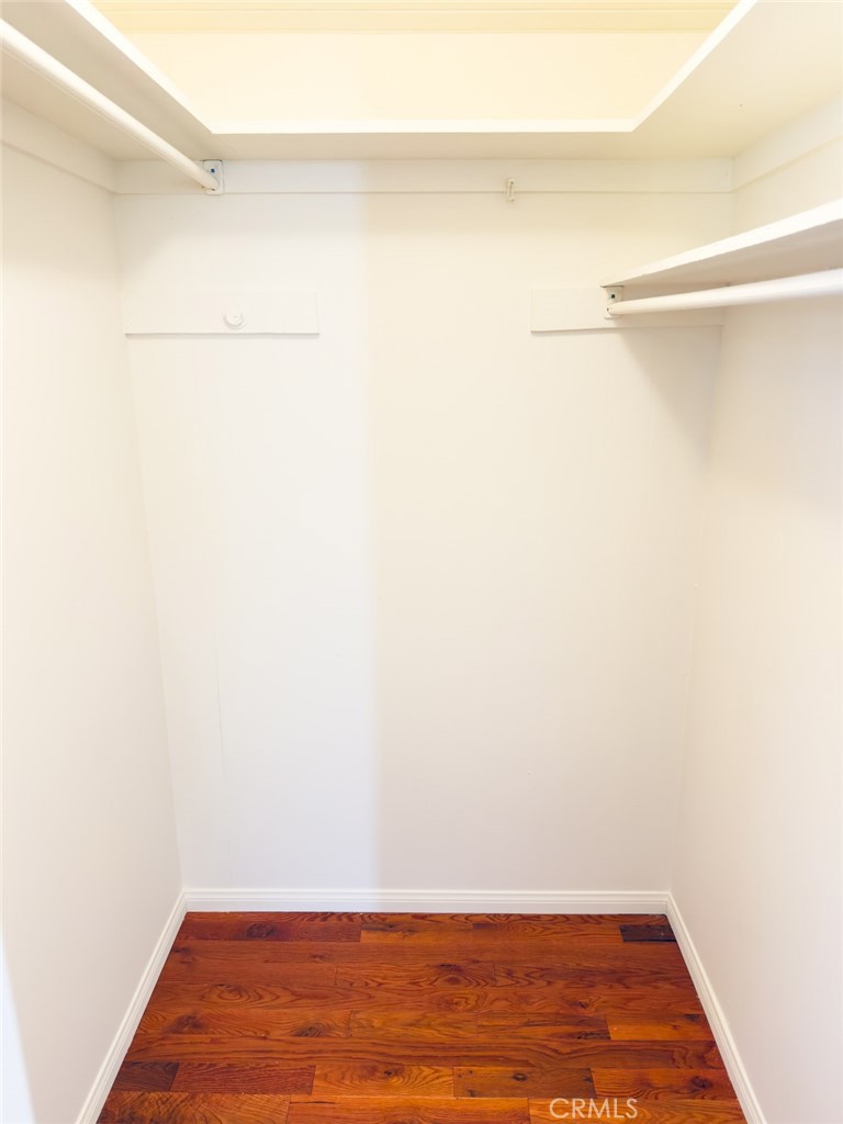 2429 W 73rd Street