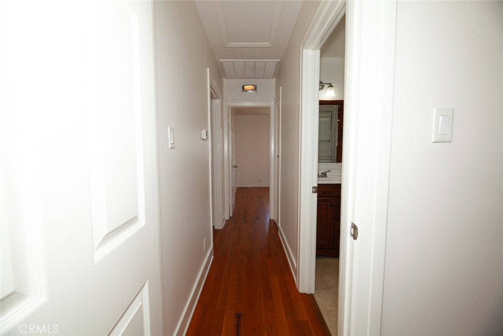 2429 W 73rd Street