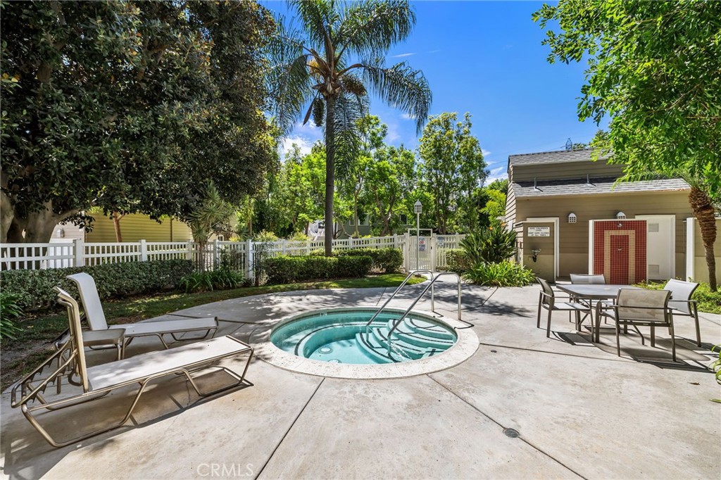 8 Summerwood