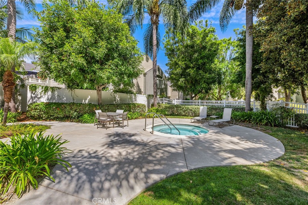 8 Summerwood