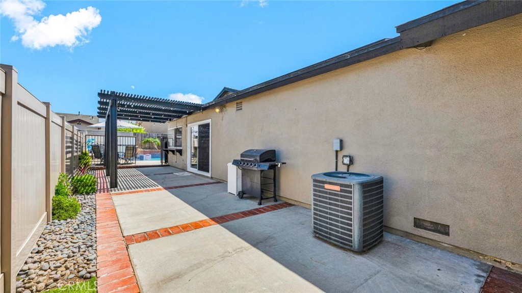 17452 Mayor Lane