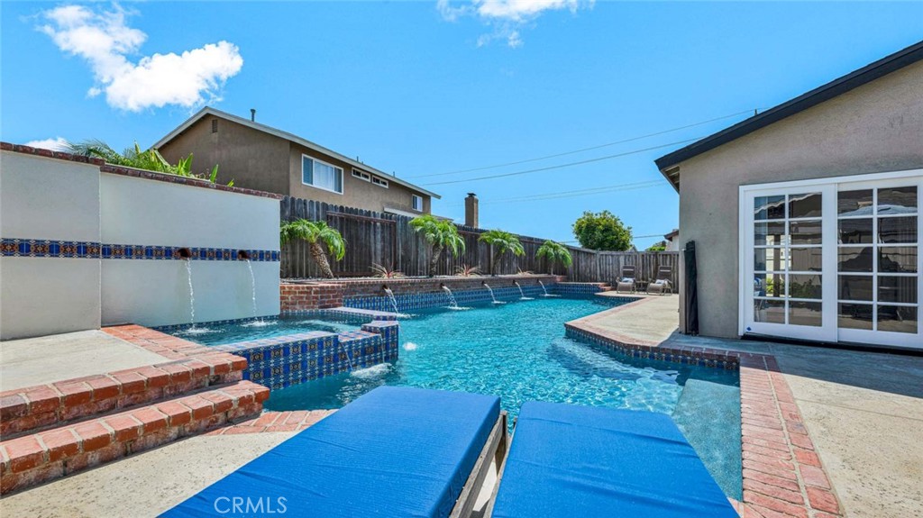 17452 Mayor Lane