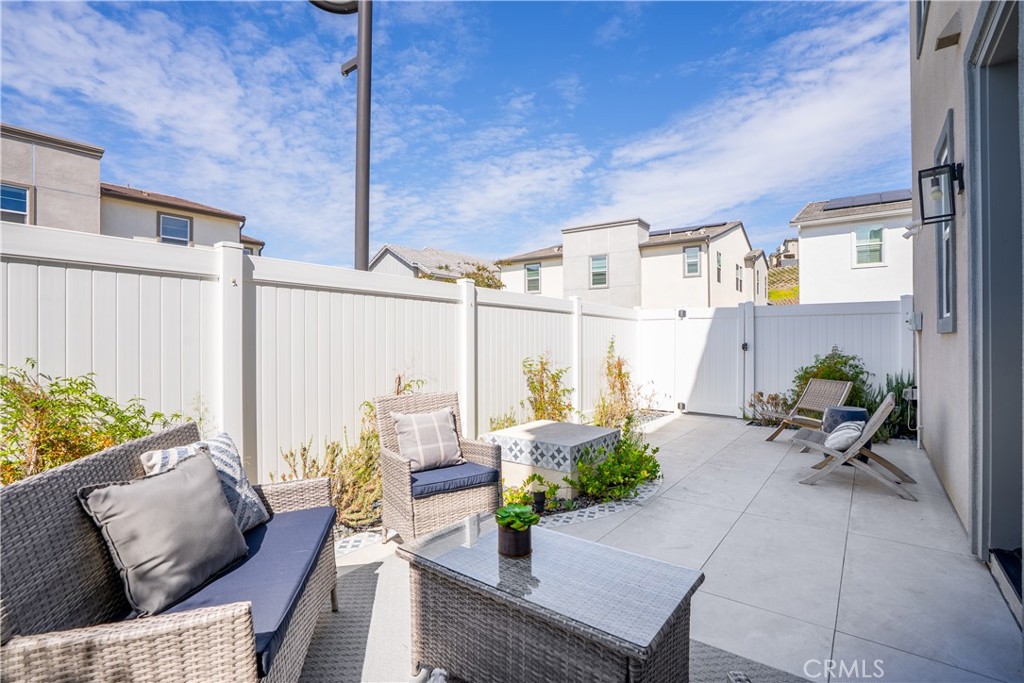 1142 Brush Creek