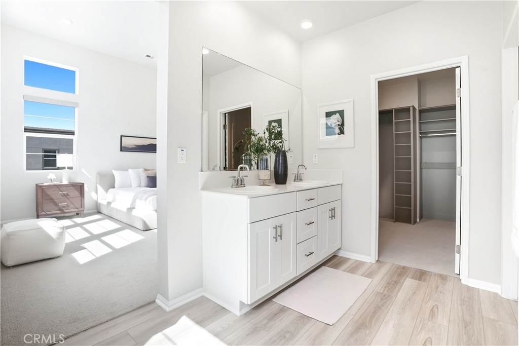 1142 Brush Creek