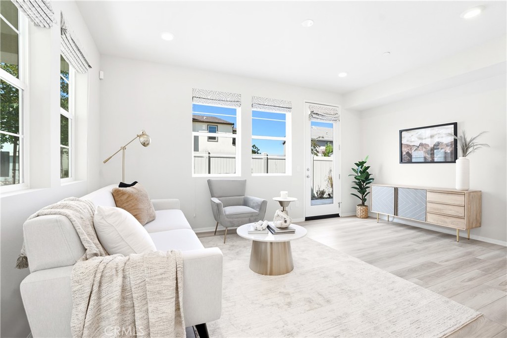 1142 Brush Creek