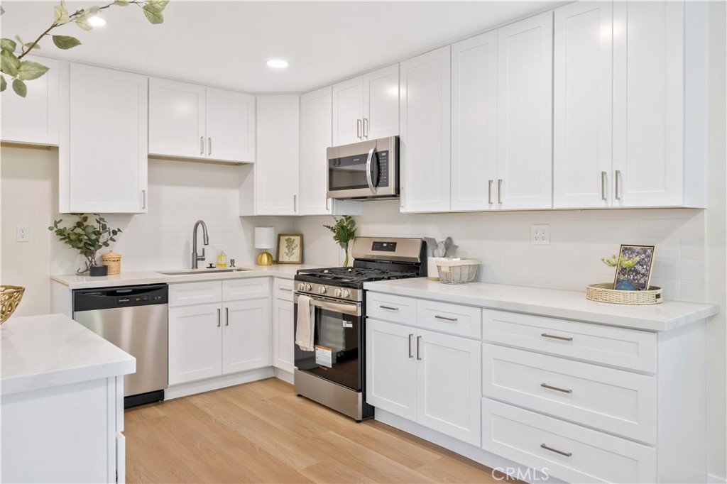 336 E Briardale Avenue 3